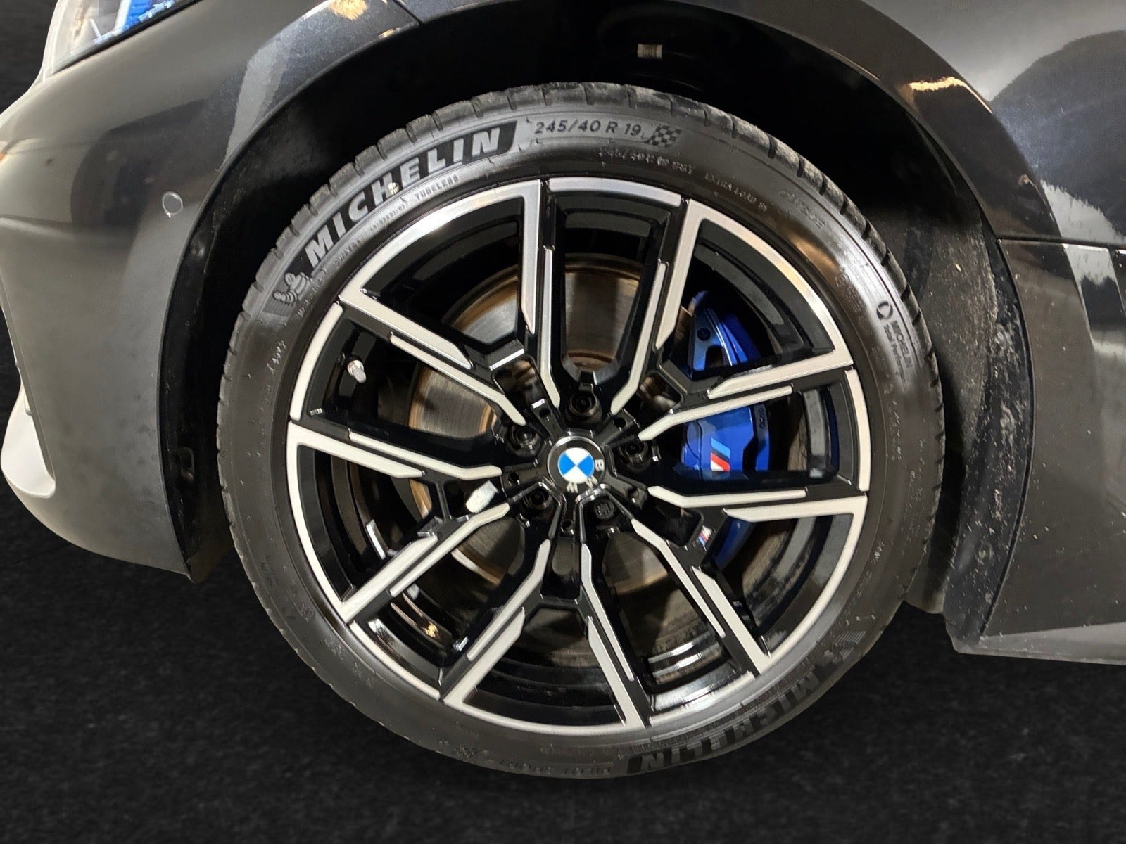 Sort BMW i4 fra 2025