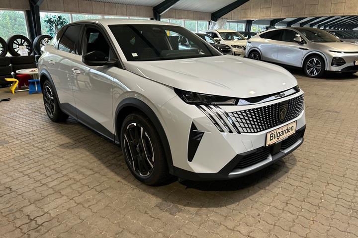 Hvid Peugeot e-3008 fra 2025