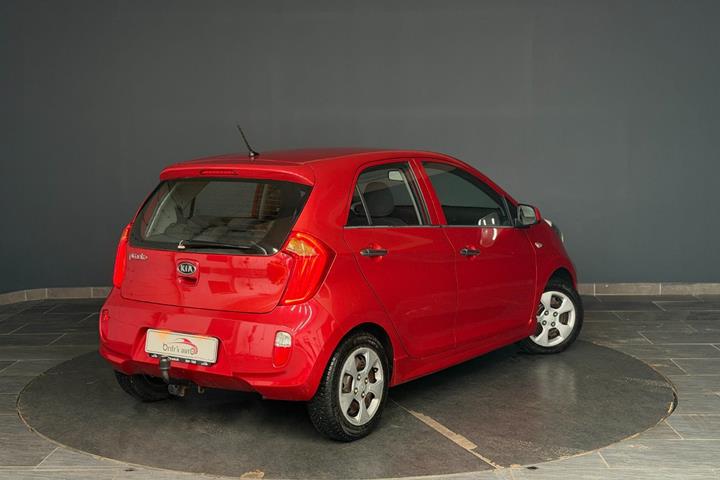 Rød Kia Picanto fra 2011