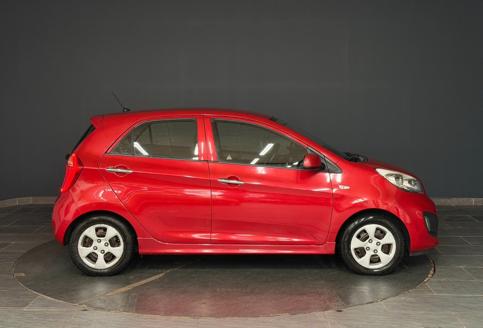 Rød Kia Picanto fra 2011
