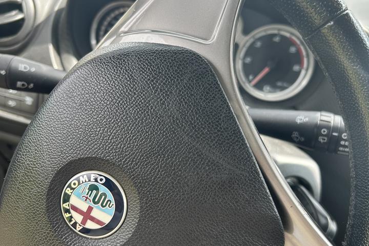 Sort Alfa Romeo MiTo fra 2010