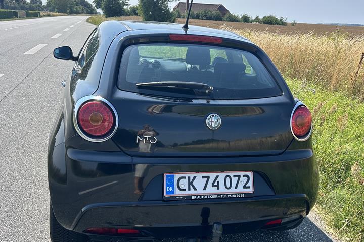 Sort Alfa Romeo MiTo fra 2010