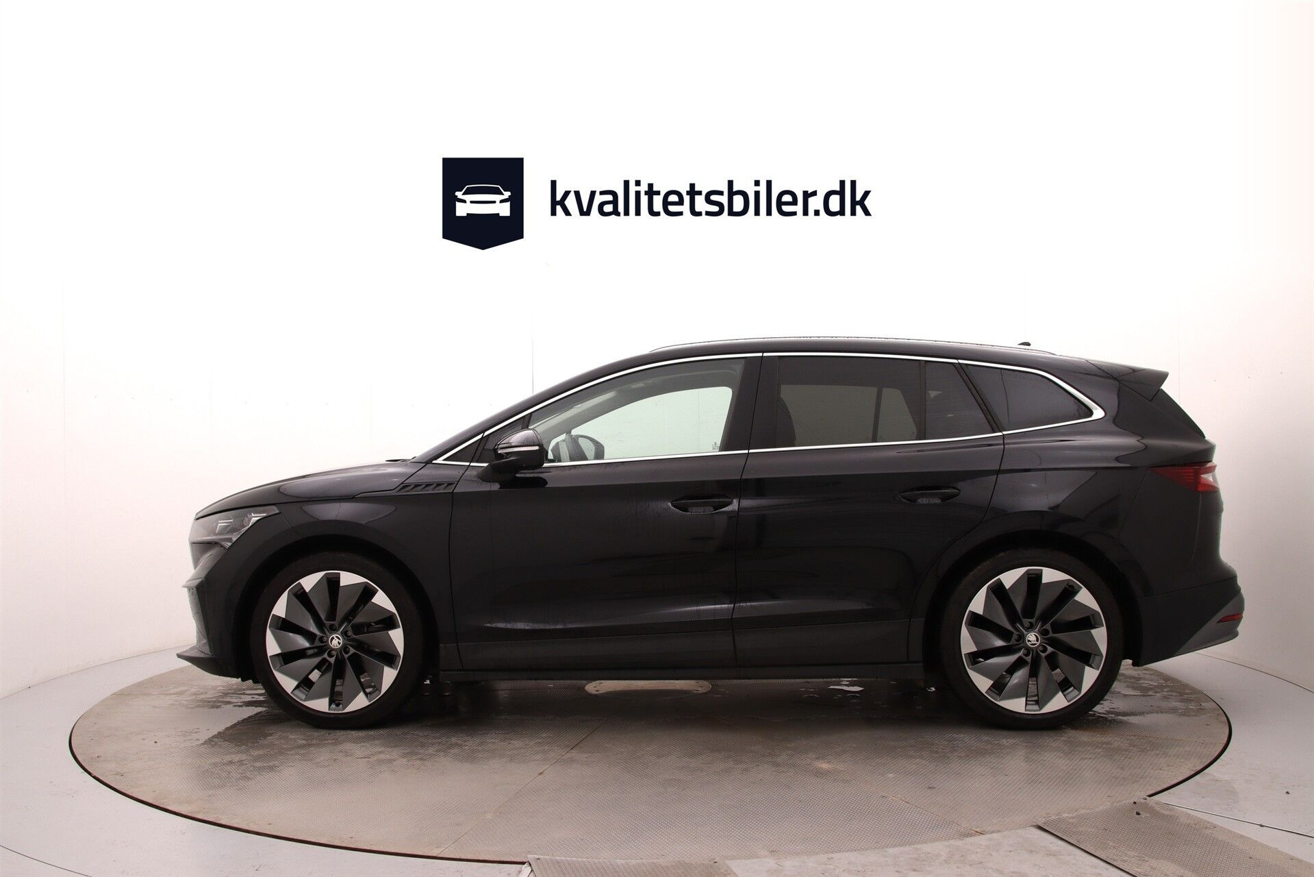Sort Skoda Enyaq fra 2023