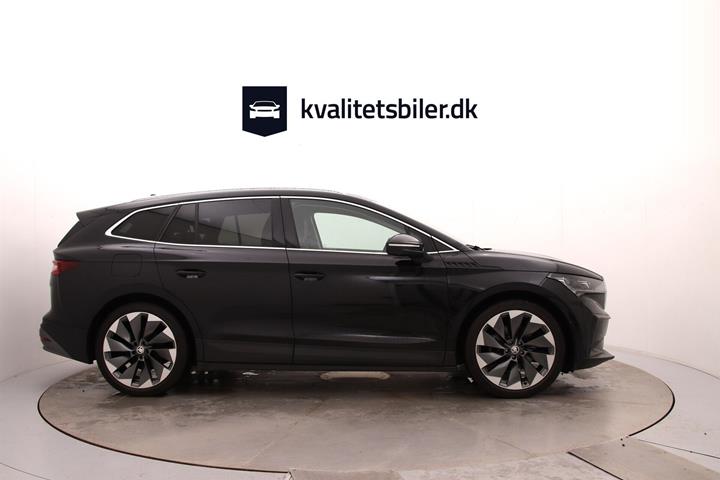 Sort Skoda Enyaq fra 2023