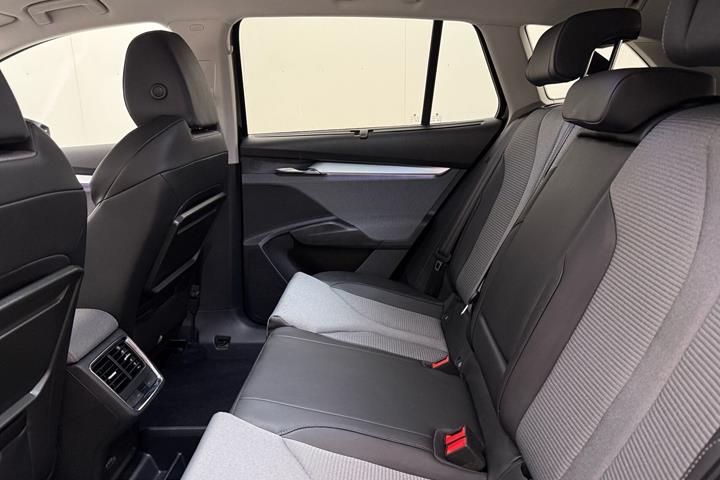 Sort Skoda Enyaq fra 2023