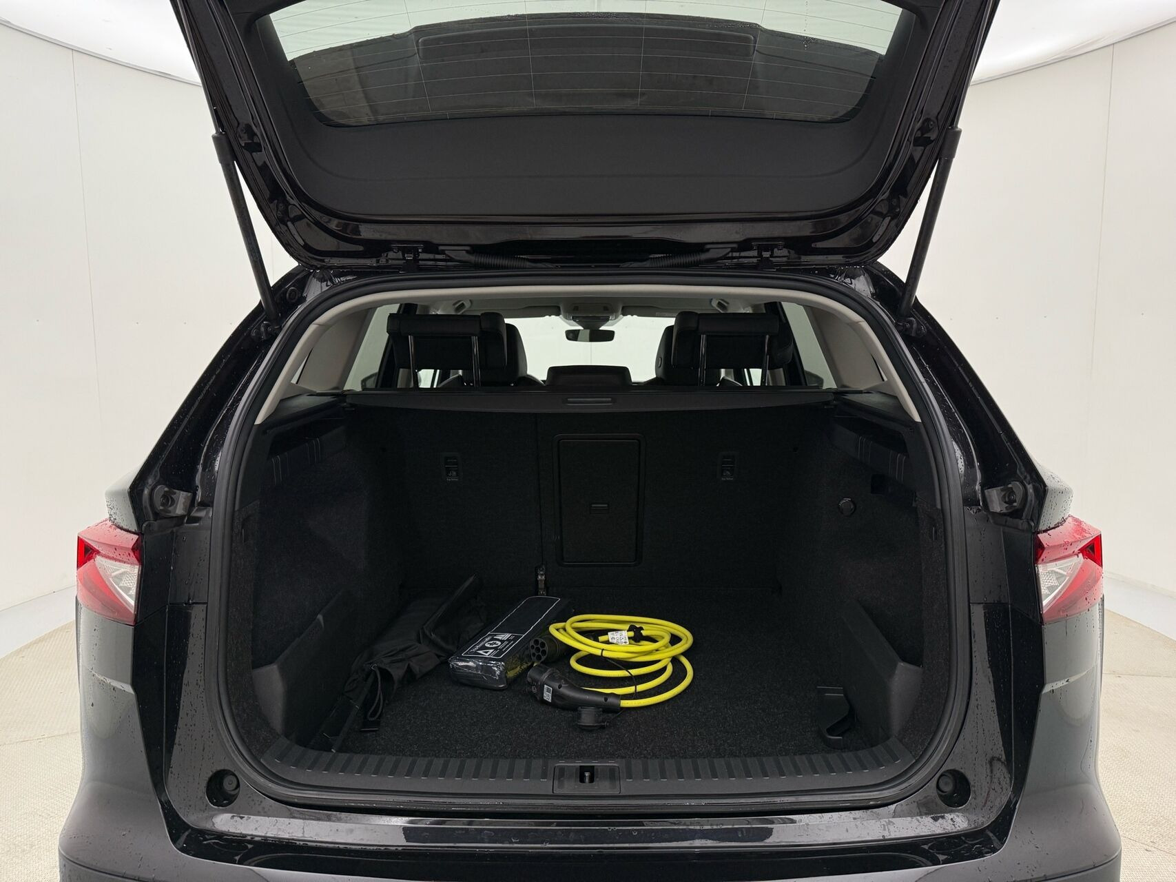 Sort Skoda Enyaq fra 2023