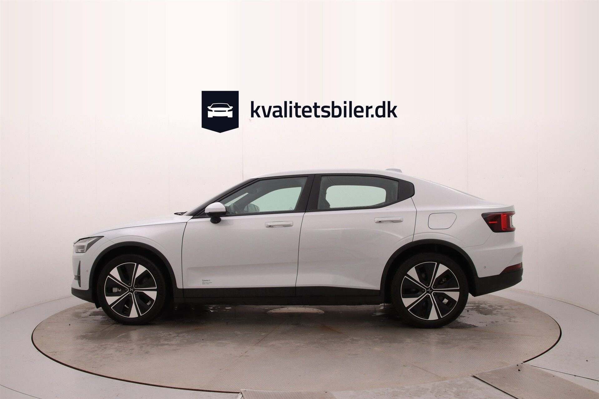 Sølv Polestar 2 fra 2023
