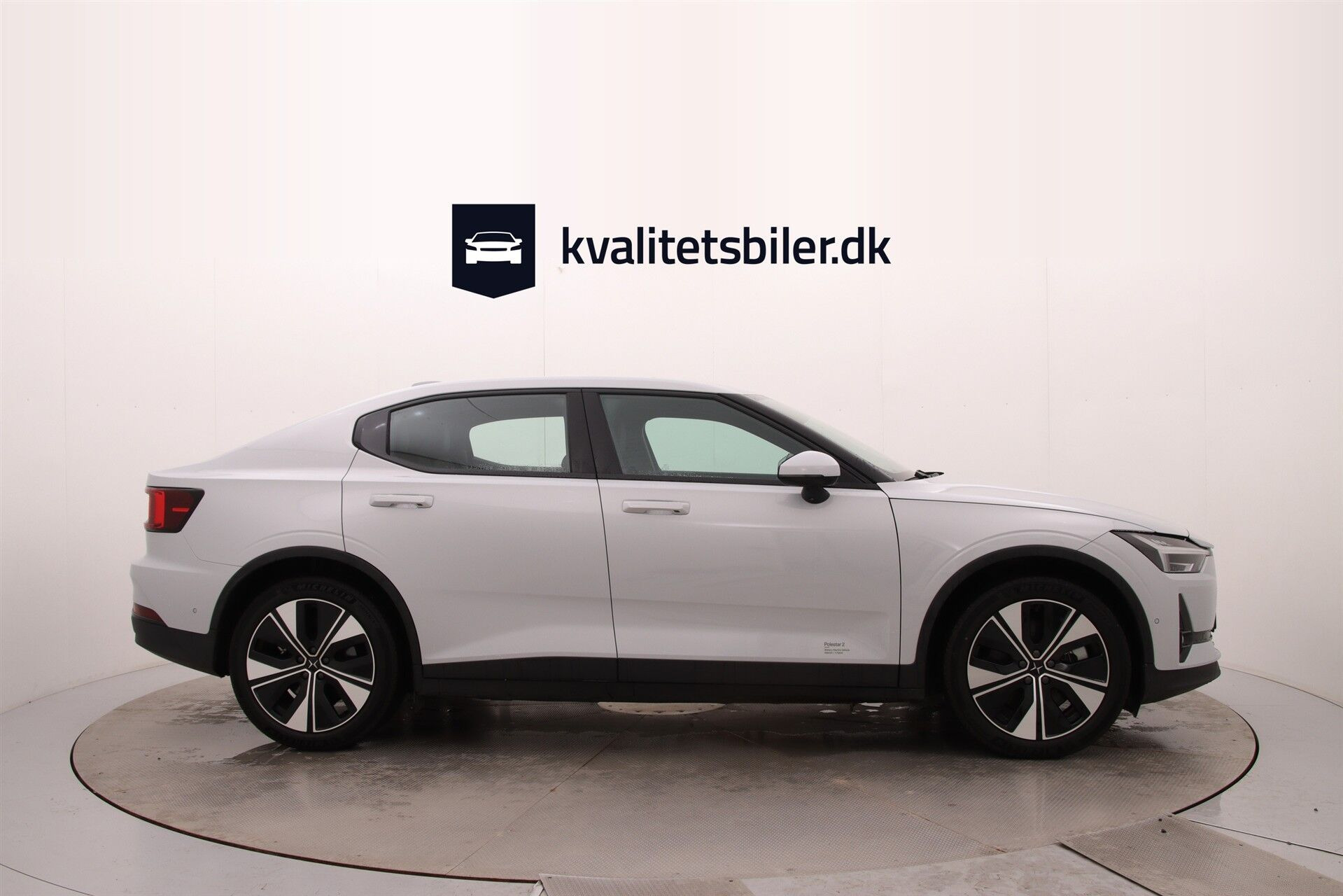 Sølv Polestar 2 fra 2023