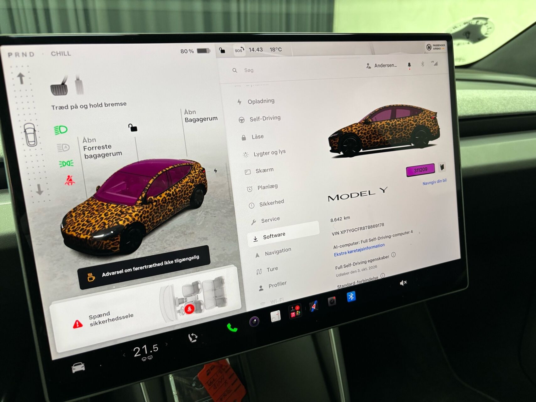 Hvid Tesla Model Y fra 2026