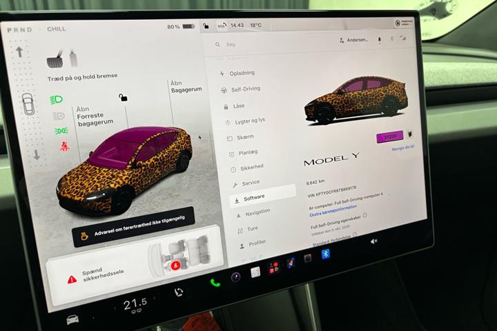 Hvid Tesla Model Y fra 2026