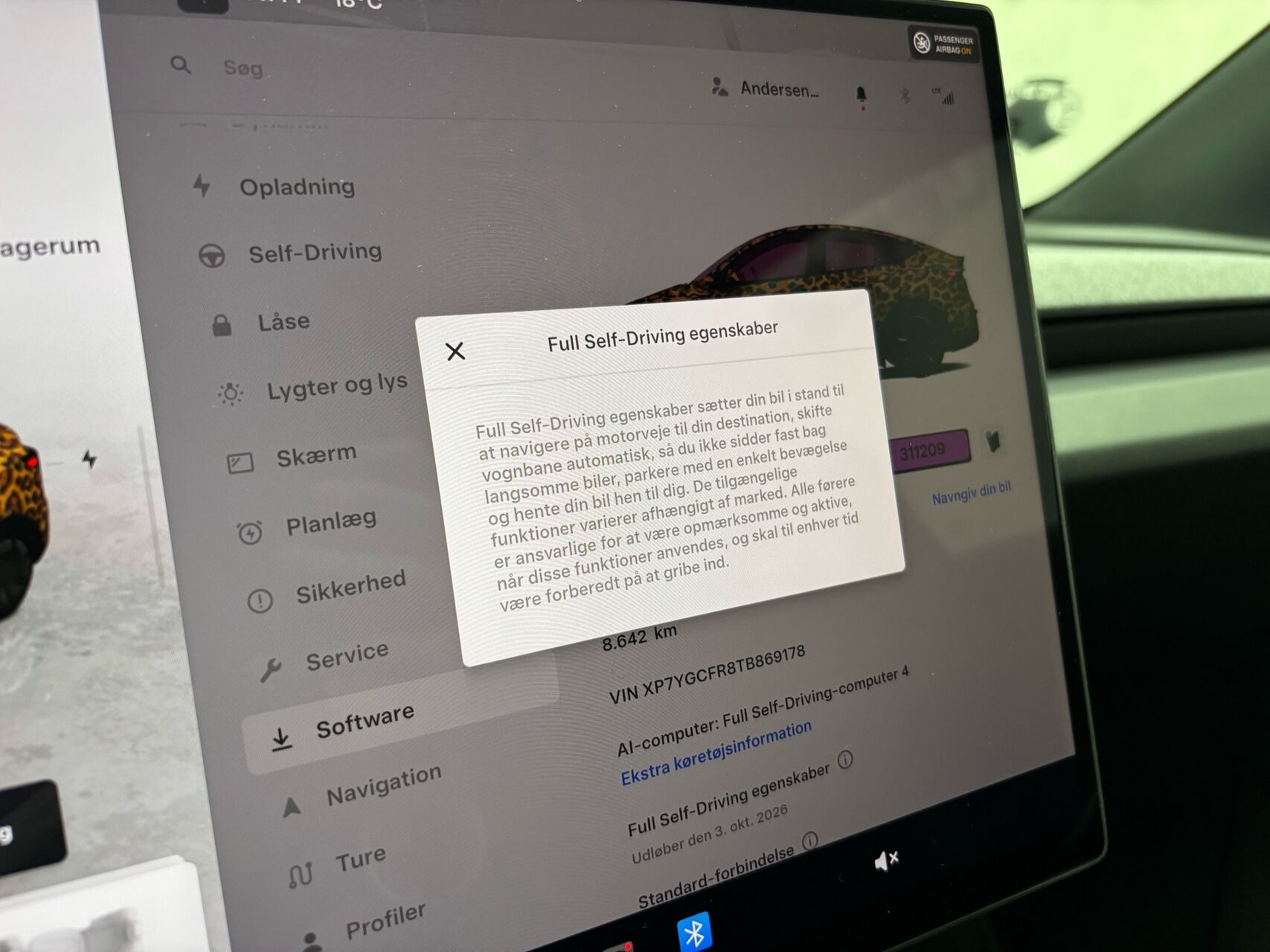 Hvid Tesla Model Y fra 2026
