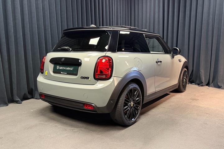 Grå Mini Cooper fra 2022