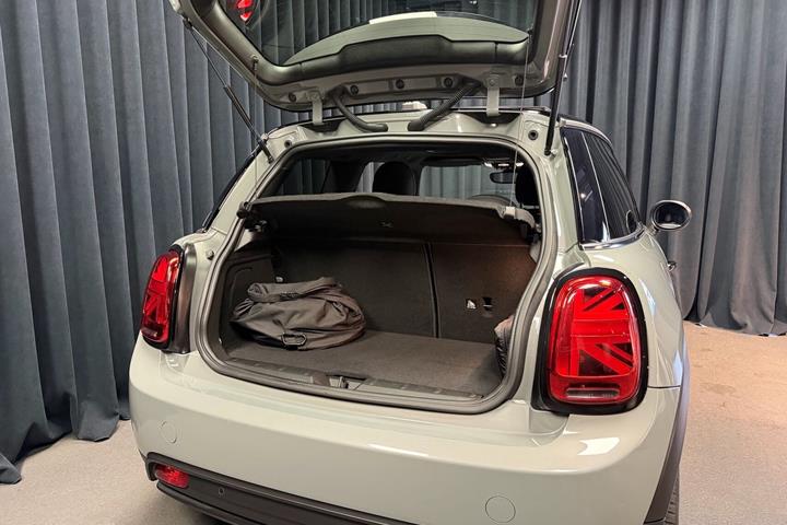 Grå Mini Cooper fra 2022