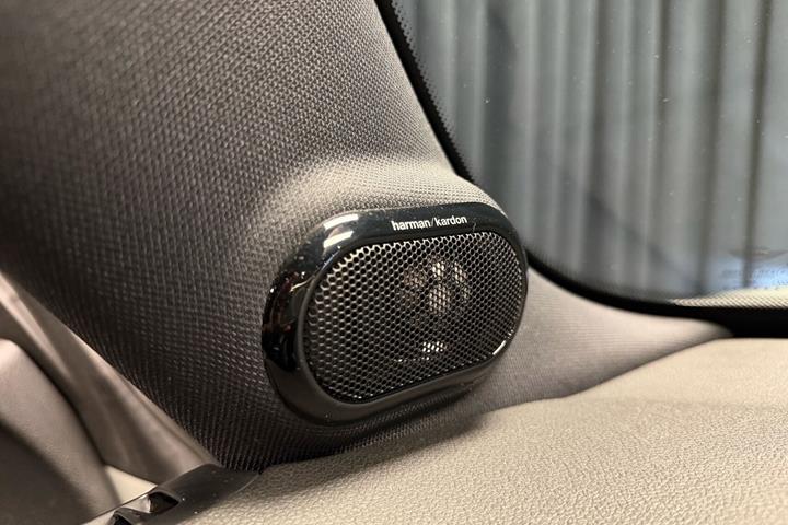 Grå Mini Cooper fra 2022