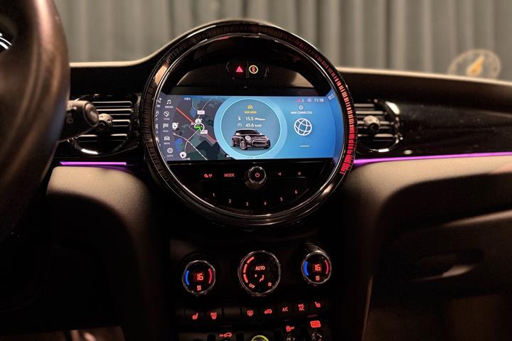 Grå Mini Cooper fra 2022