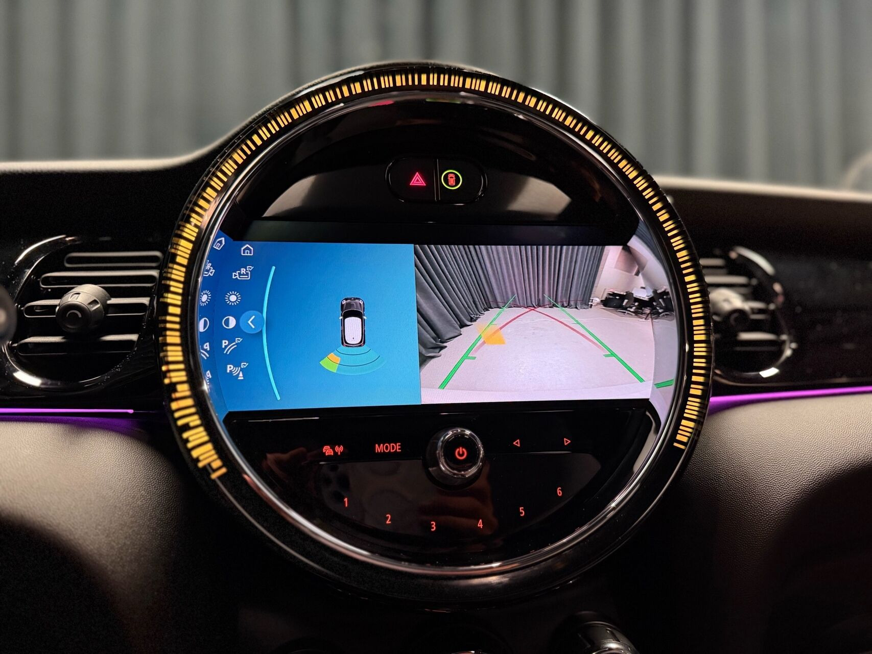 Grå Mini Cooper fra 2022