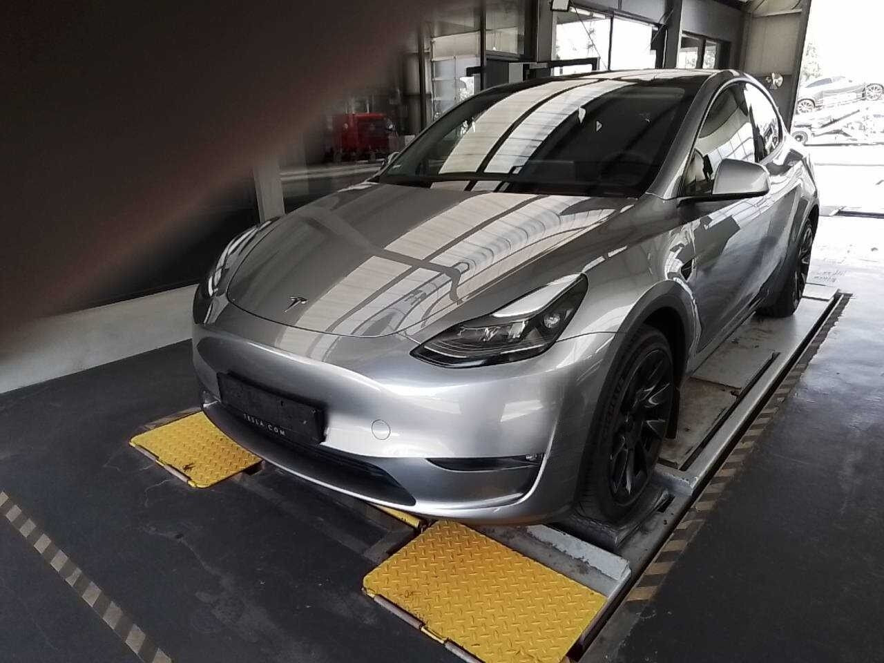 Tesla Model Y EL Long Range AWD 514HK 5d Aut.