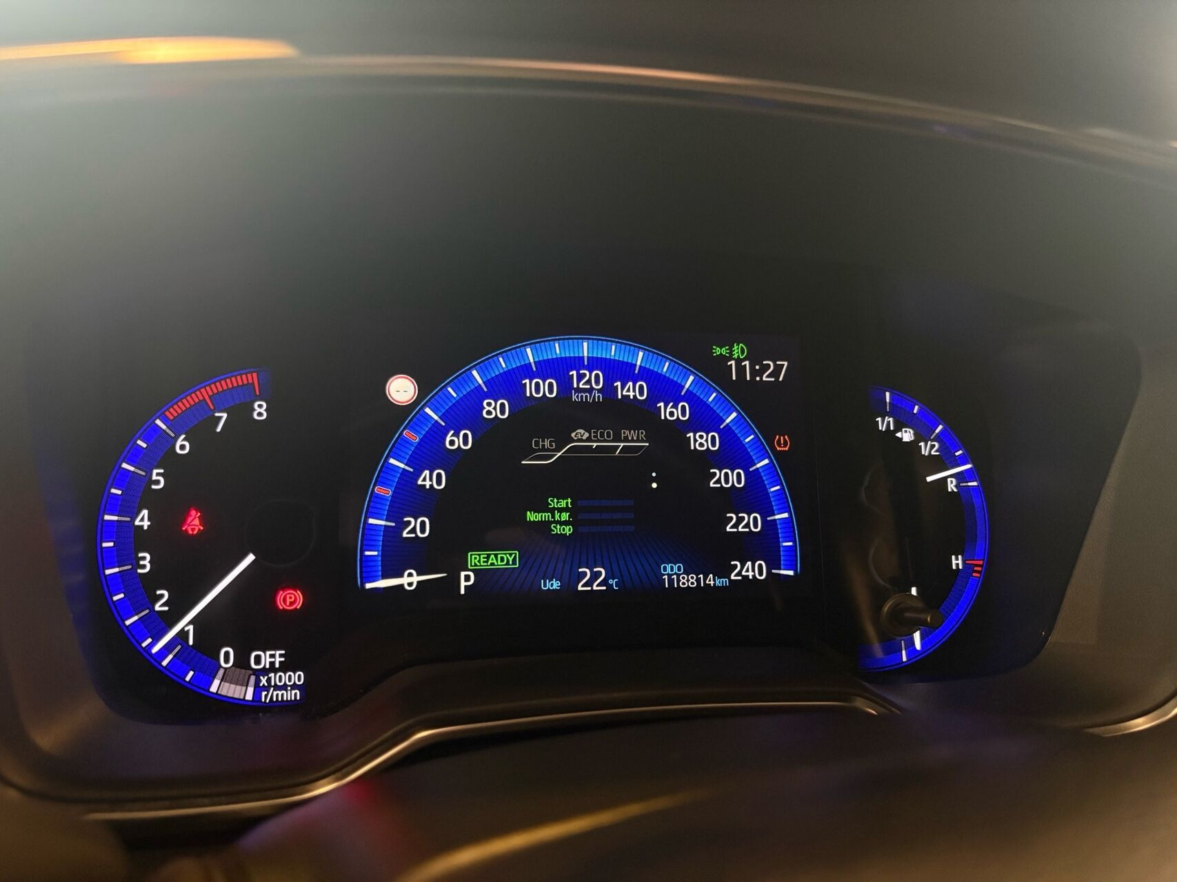 Rød Toyota Corolla fra 2020
