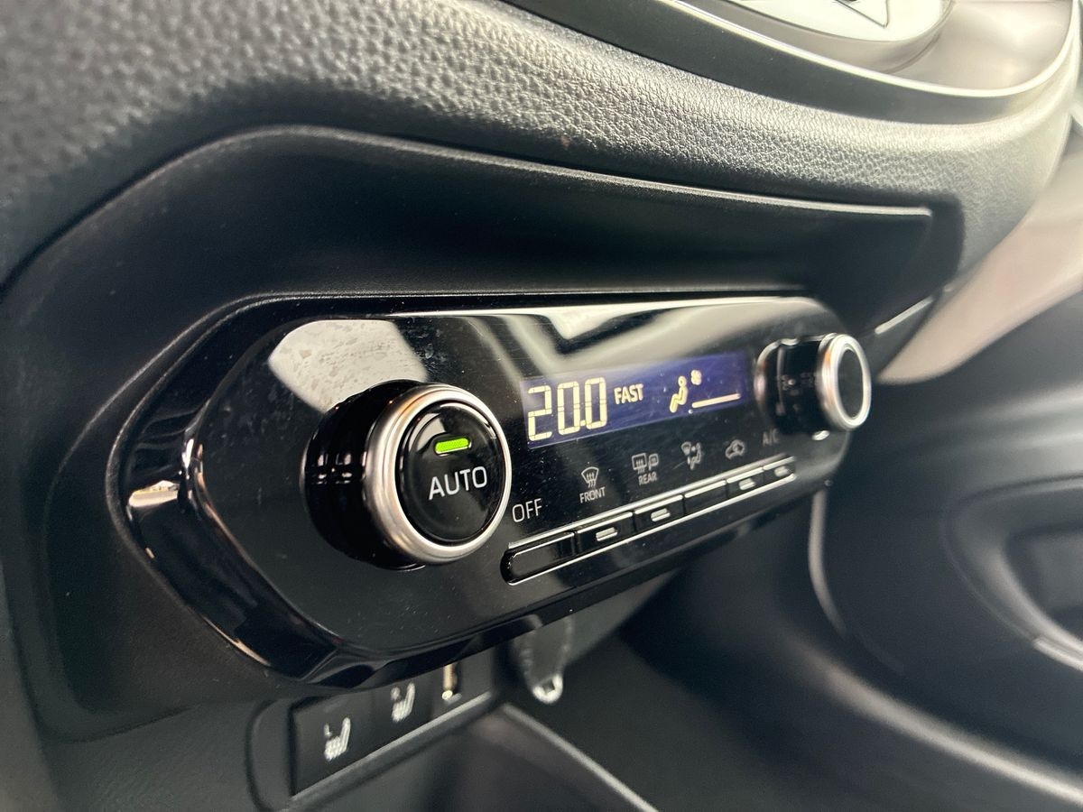 Hvid Toyota Aygo X fra 2023