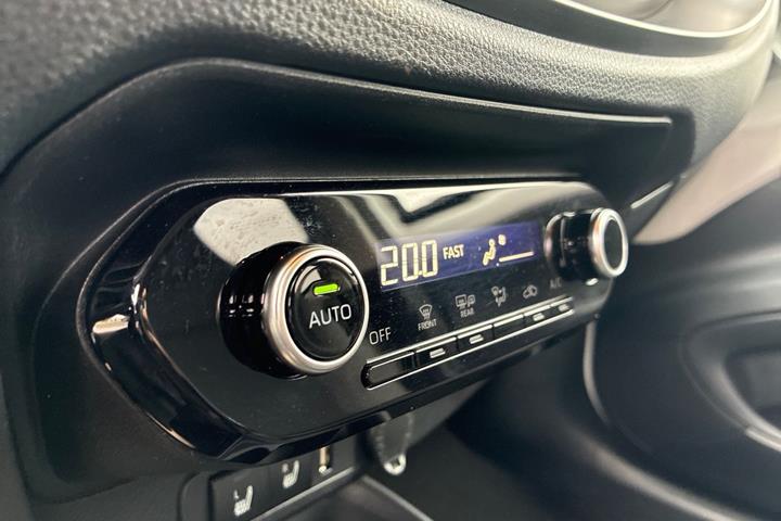 Hvid Toyota Aygo X fra 2023