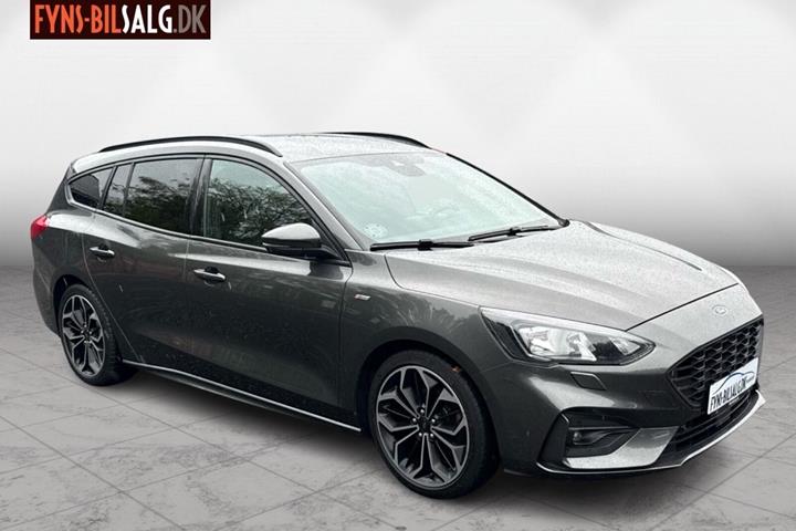Sort Ford Focus fra 2019
