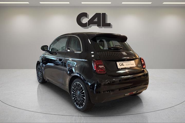 Sort Fiat 500e fra 2024