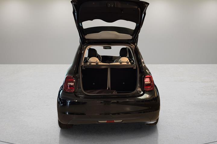 Sort Fiat 500e fra 2024