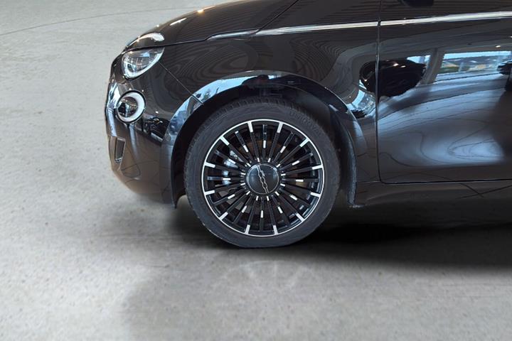 Sort Fiat 500e fra 2024