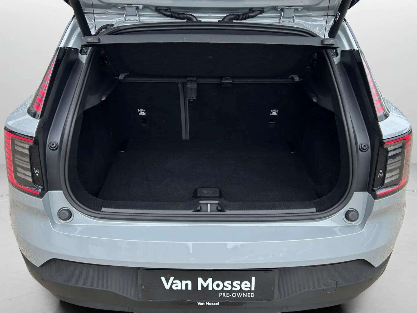 Grå Volvo EX30 fra 2024