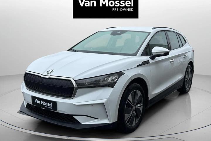 Hvid Skoda Enyaq fra 2024