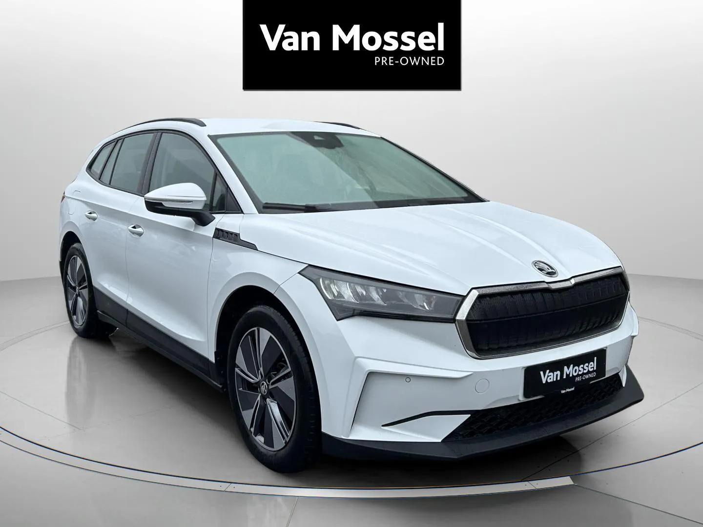 Hvid Skoda Enyaq fra 2024