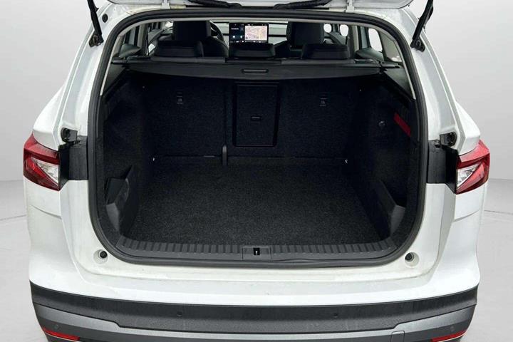 Hvid Skoda Enyaq fra 2024