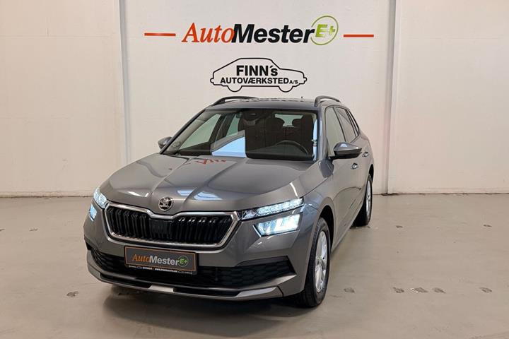 Grå Skoda Kamiq fra 2023