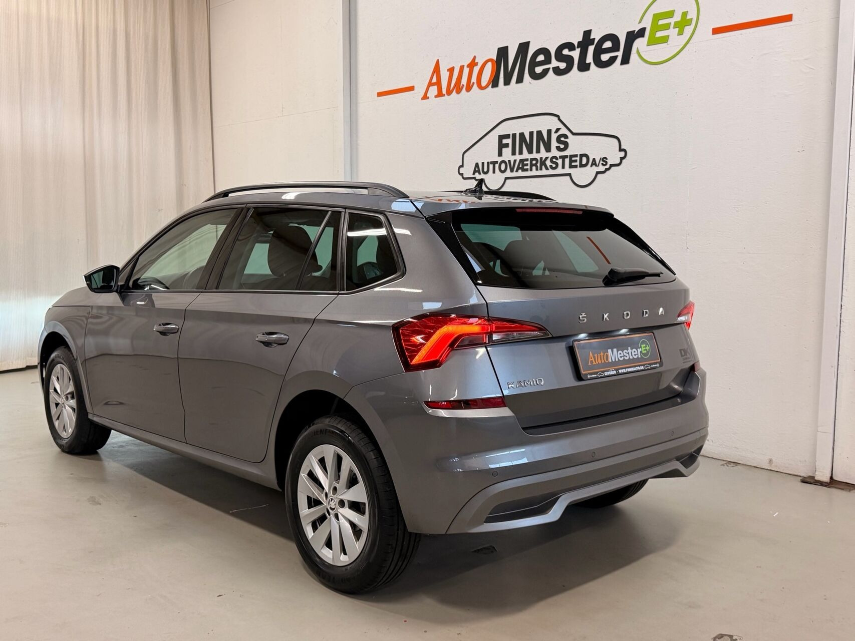 Grå Skoda Kamiq fra 2023