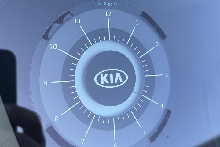 Grå Kia Stonic fra 2018