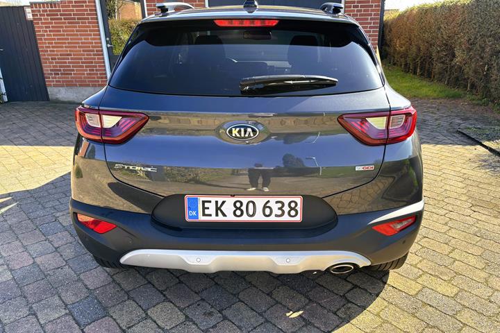 Grå Kia Stonic fra 2018