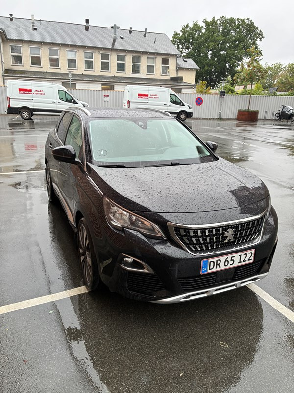 Peugeot 3008 HYBRID 225 SUV EAT8