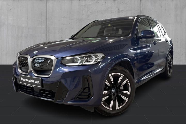 Blå BMW iX3 fra 2024