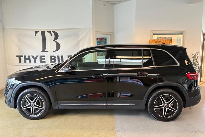 Sort Mercedes EQB250+ fra 2025