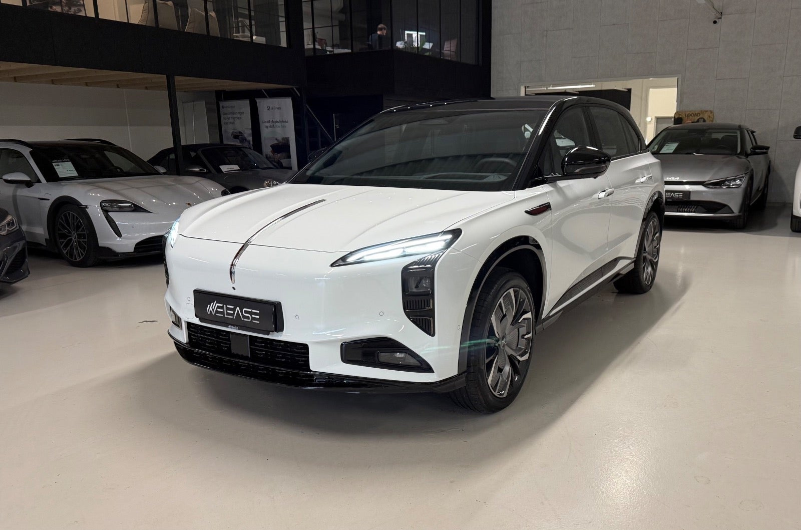 Hongqi EHS7 85 Premium