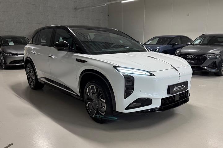 Hvid Hongqi EHS7 fra 2025