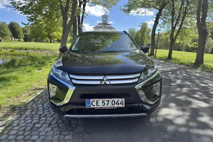 Sort Mitsubishi Eclipse Cross fra 2018