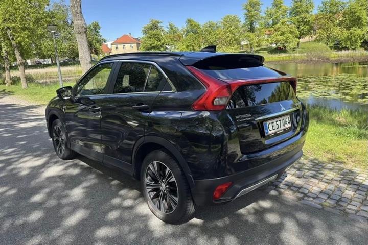 Sort Mitsubishi Eclipse Cross fra 2018