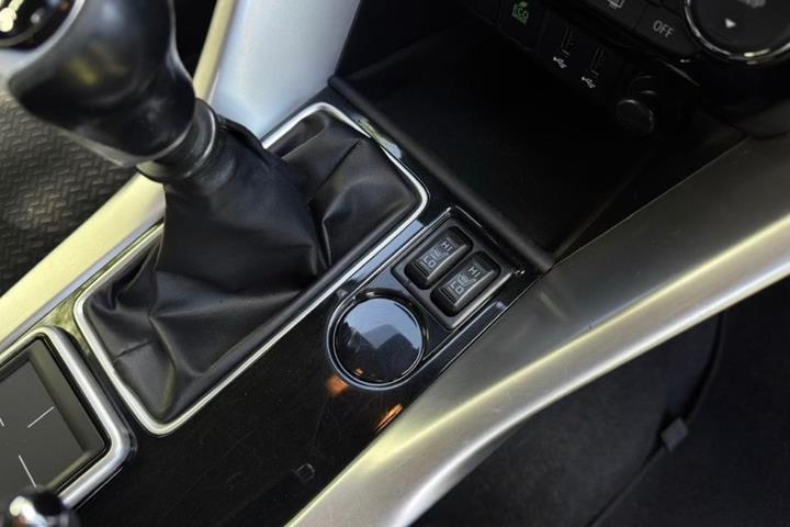 Sort Mitsubishi Eclipse Cross fra 2018