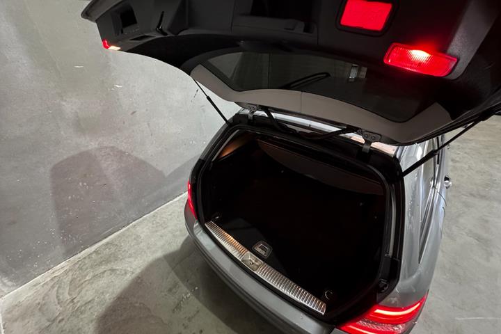 undefined Mercedes C200 fra 2011