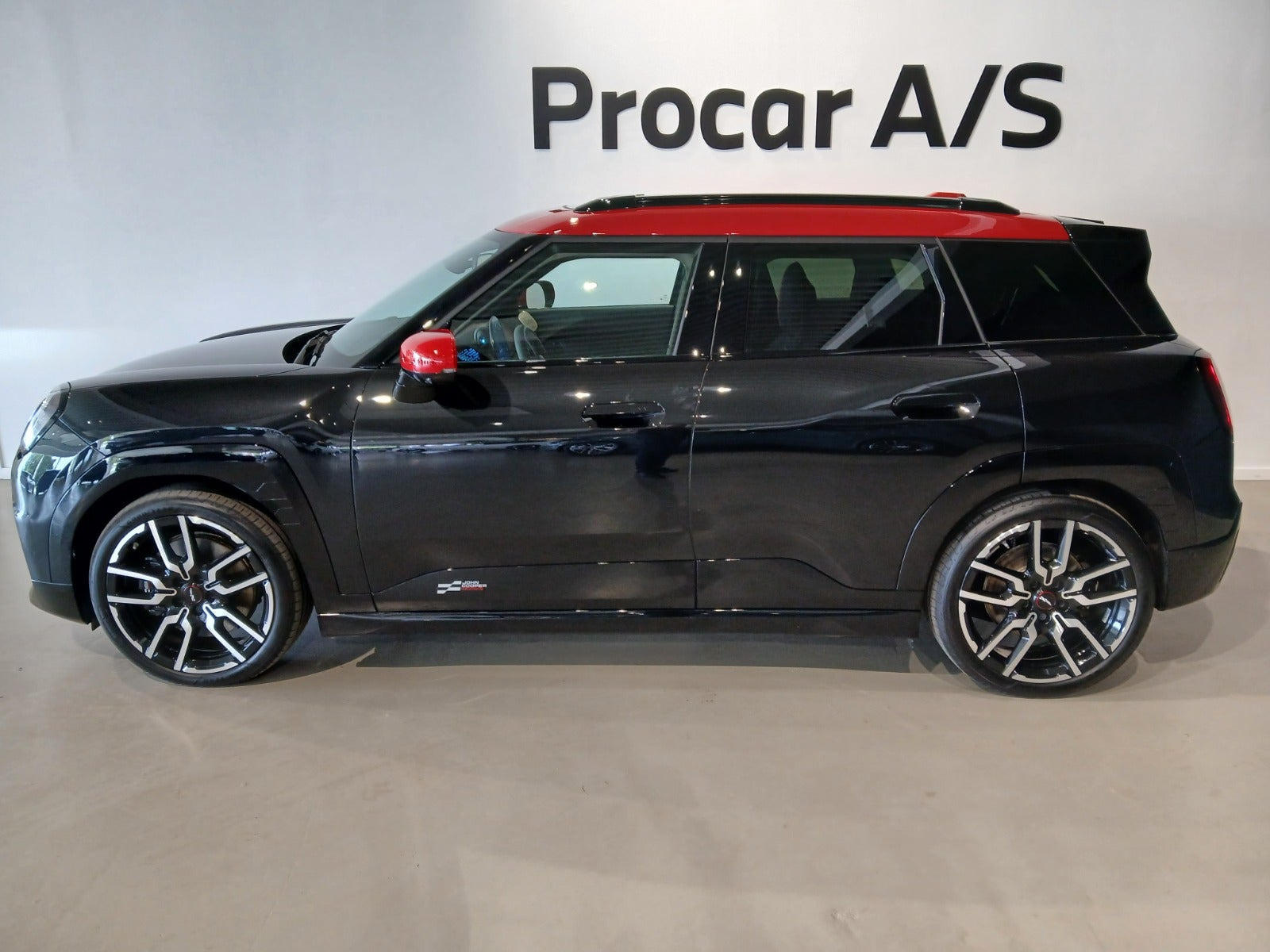 Sort Mini Aceman SE fra 2025