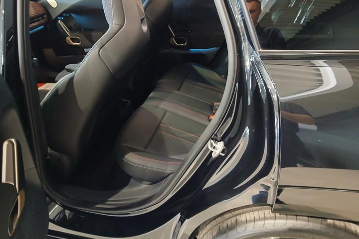 Sort Mini Aceman SE fra 2025