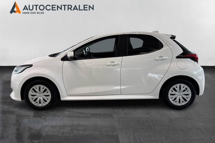Hvid Toyota Yaris fra 2021