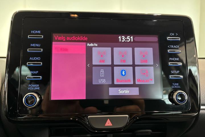 Hvid Toyota Yaris fra 2021