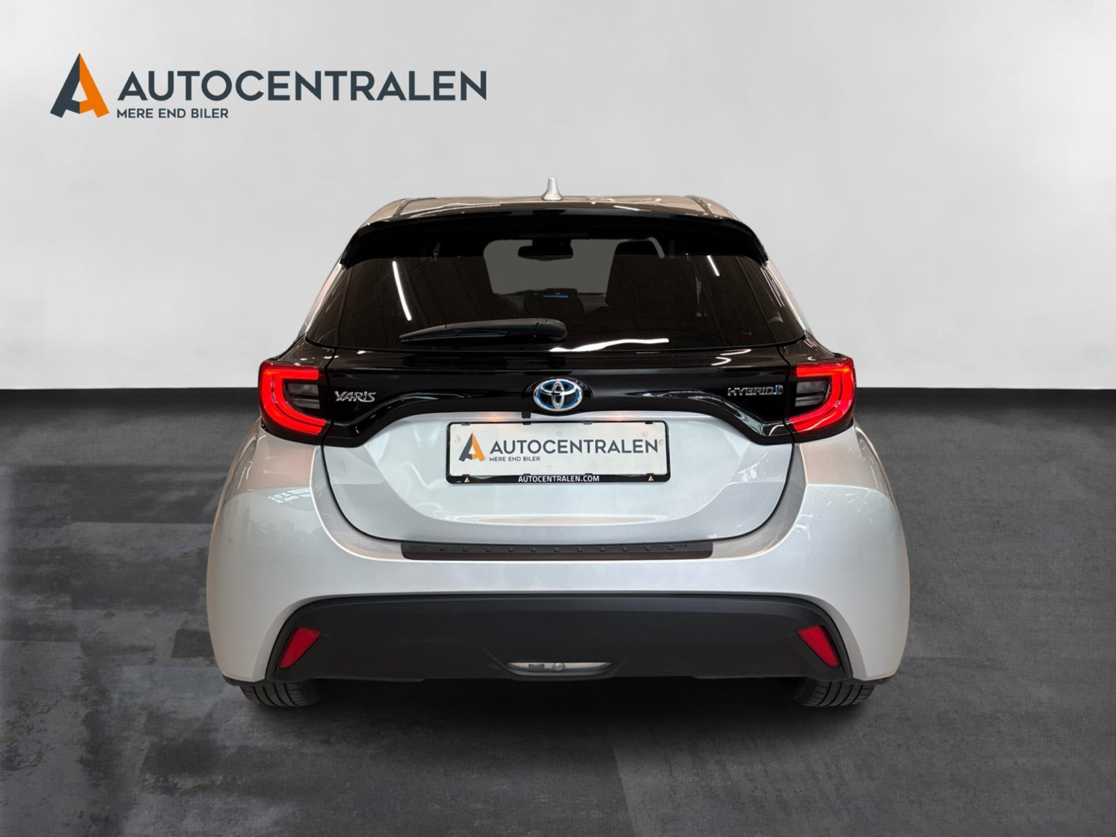 Sølv Toyota Yaris fra 2020